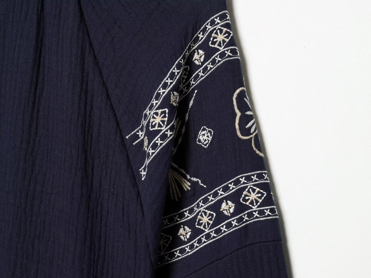 Women's embroidered decorative puffy shirt